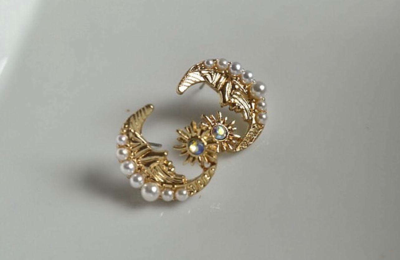 moon pearl studs